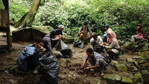 Ritual Buang Celana Dalam di Gunung Sanggabuana, Ini Respons MUI Karawang