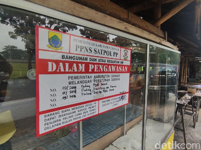 Sejumlah resto di Cianjur disegel petugas Satpol PP