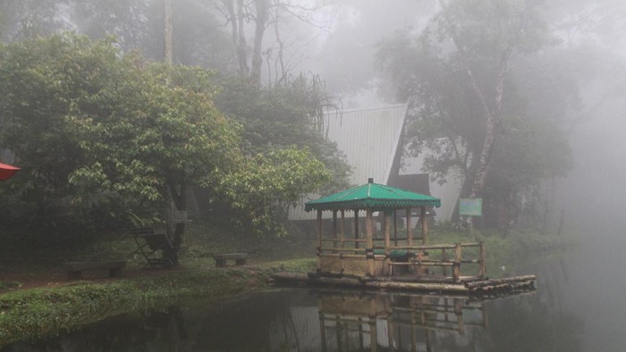 Telaga Warna Puncak Bogor Telaga Warna Puncak Bogor
