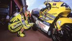 Akhir 26 Tahun Kiprah Valentino Rossi di Dunia Balap Motor Grand Prix