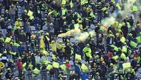 Publik pun menandai momen ini dengan menguningkan Misano. (Foto: AFP/ANDREAS SOLARO)