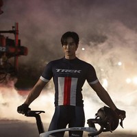 Sang aktor kerap membagikan potretnya bersepeda lewat akun Instagram @bohyunahn. Ia pun didapuk menjadi endorser brand Trek Bicycle Korea. Foto: dok Instagram bohyunahn