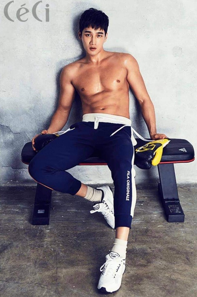 Beberapa tahun lalu, aktor yang juga membintangi Itaewon Class itu memegang sarung tangan dan tampil bak petinju dalam pemotretannya bersama CéCi Korea. Foto: dok Ceci Korea