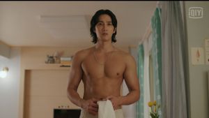 8 Potret Ahn Bo Hyun Pamer Otot Sebelum Heboh di Drakor Yumis Cells