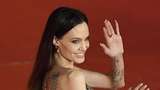 Most Pop: Rambut Angelina Jolie Curi Atensi, Bencana di Karpet Merah