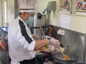Asyik! KAI Sediakan Fasilitas Live Cooking di Kereta Jarak Jauh