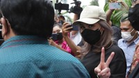 Ini bukan kali pertama Ayu Ting Ting melaporkan akun yang dianggap sebagai haters. Foto: Palevi