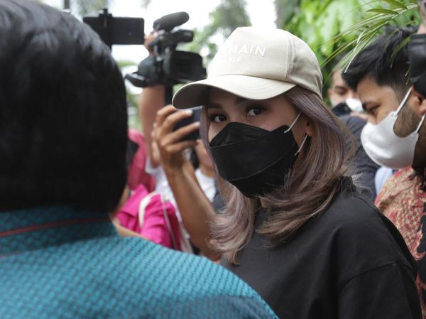 Ayu Ting Ting Nggak Berhenti Polisikan Haters