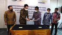 Dalam kerjasama ini, Bank Mandiri telah menyiapkan plafon pembiayaan sebesar Rp 100 miliar untuk disalurkan kepada supplier/vendor PT Bumi Pangan Utama (Sekar Bumi Group). Adapun, fasilitas ini akan diberikan selama satu tahun, dengan masa pinjaman setiap supplier/kontraktor yang disesuaikan dengan kebutuhan.