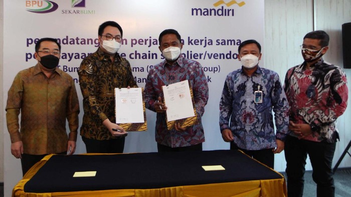 Bank Mandiri Salurkan Kredit Rp 100 M ke Bumi Pangan Utama Bank Mandiri memberikan pembiayaan sebesar Rp 100 miliar kepada supplier/vendor PT Bumi Pangan Utama. Hal ini untuk percepatan pemulihan ekonomi.