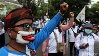 Koordinator aksi Ajat menyebut, pada Tanggal 19-20 dan 29-30 buruh di Jawa Barat juga akan menggelar aksi serupa dengan massa yang lebih banyak. Itu pertempuran sesungguhnya, (aksi digelar) di depan Halaman Gedung Sate, ujarnya.