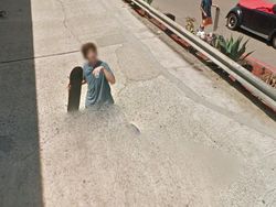 Kumpulan Foto Lucu Google Street  View dan Juga Bikin Terperangah