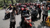 Geruduk Kantor Anies, Buruh Di Jakarta Demo Tuntut Kenaikan Upah