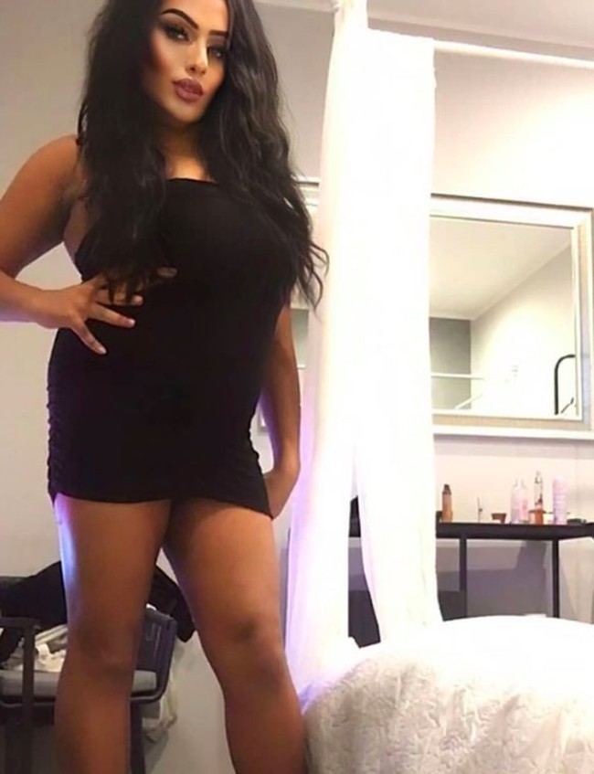 Guendalina pun membuktikan kedekatannya dengan Mauro benar adanya dengan memperlihatkan pesan singkat keduanya. Baru-baru ini, Mauro mengirim pesan bahwa dia berharap istrinya Wanda memaafkannya dan memintaku agar tidak terlalu banyak bicara,” ungkapnya, seperti dikutip dari People. Foto: dok. Instagram/@guendarodriguez