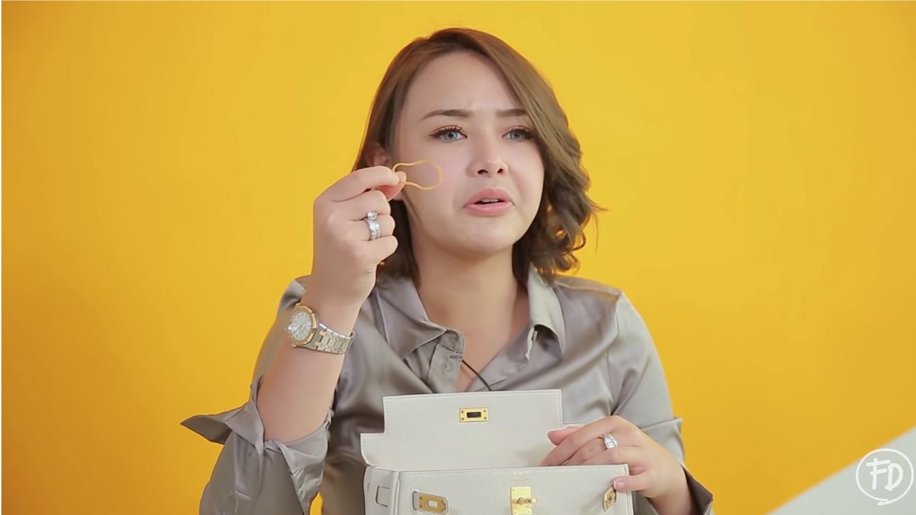 Isi Tas Amanda Manopo