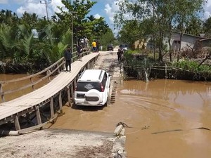 Pemkab Inhil Minta Bantu Perbaikan Jembatan, Pemprov Riau Pelajari
