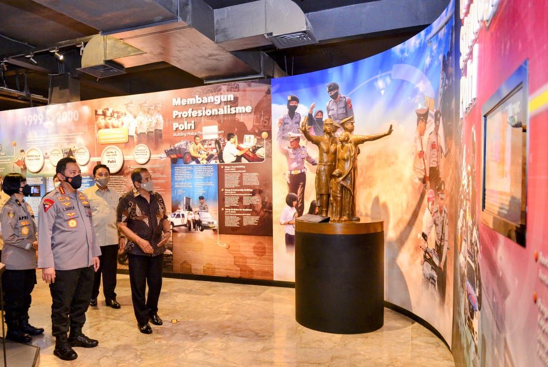 Kapolri Jenderal Listyo Sigit Prabowo meresmikan revitalisasi Museum Polri Tahun Anggaran 2021