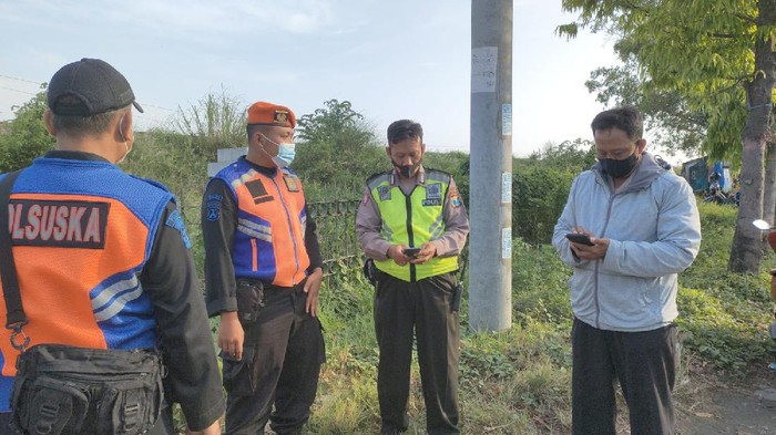 Pria di Mojokerto tewas tertabrak Kereta Api (KA). Ia tertabrak saat izin untuk olahraga pagi.