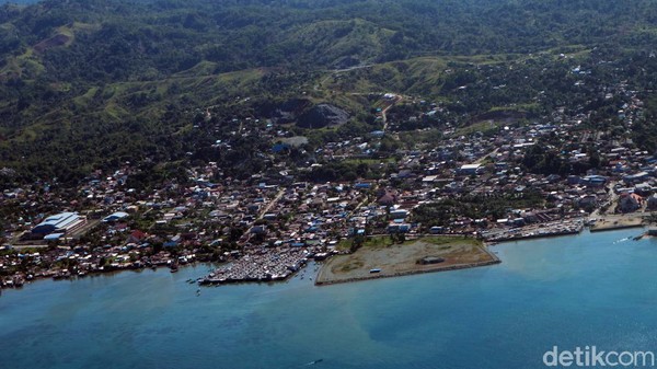 Sorong adalah kota terbesar di Provinsi Papua Barat serta kota terbesar kedua di Papua setelah Kota Jayapura dengan luas 1.105,00 km2.