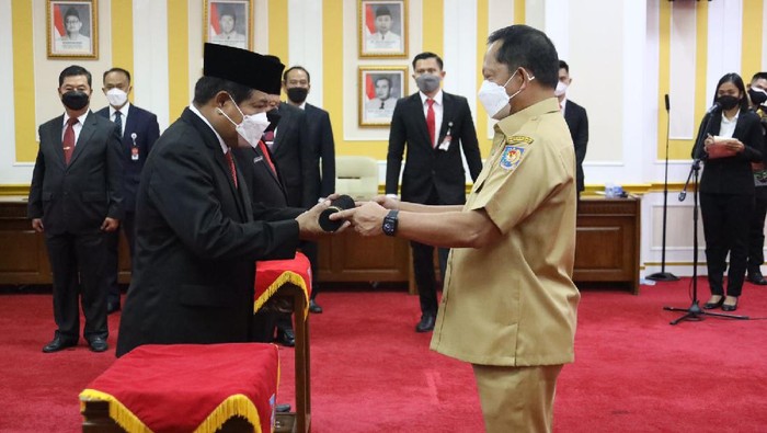 Menteri Dalam Negeri (Mendagri) Muhammad Tito Karnavian menunjuk Staf Ahli Menteri Bidang Pemerintahan Suhajar Diantoro sebagai Plt Sekjen Kemendagri.