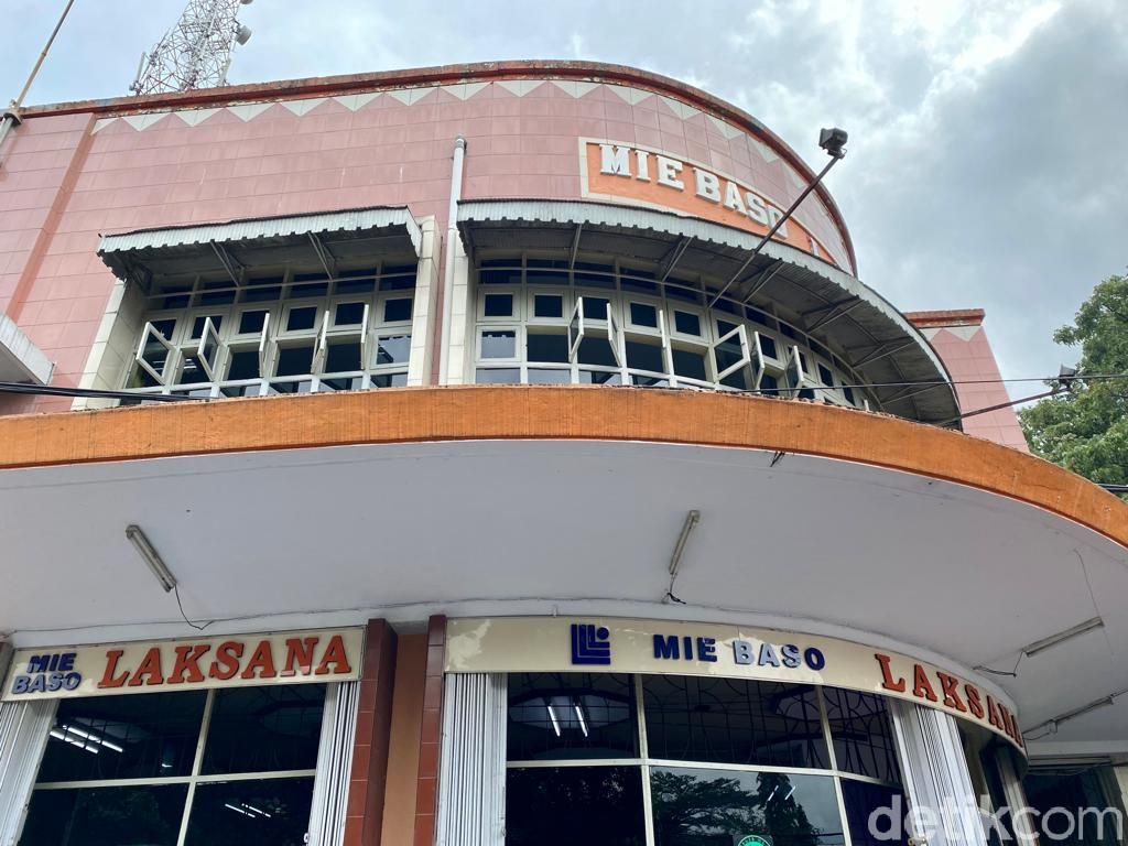 Gurih Mantap! Si Raja Bakso di Tasikmalaya yang Legendaris Ini