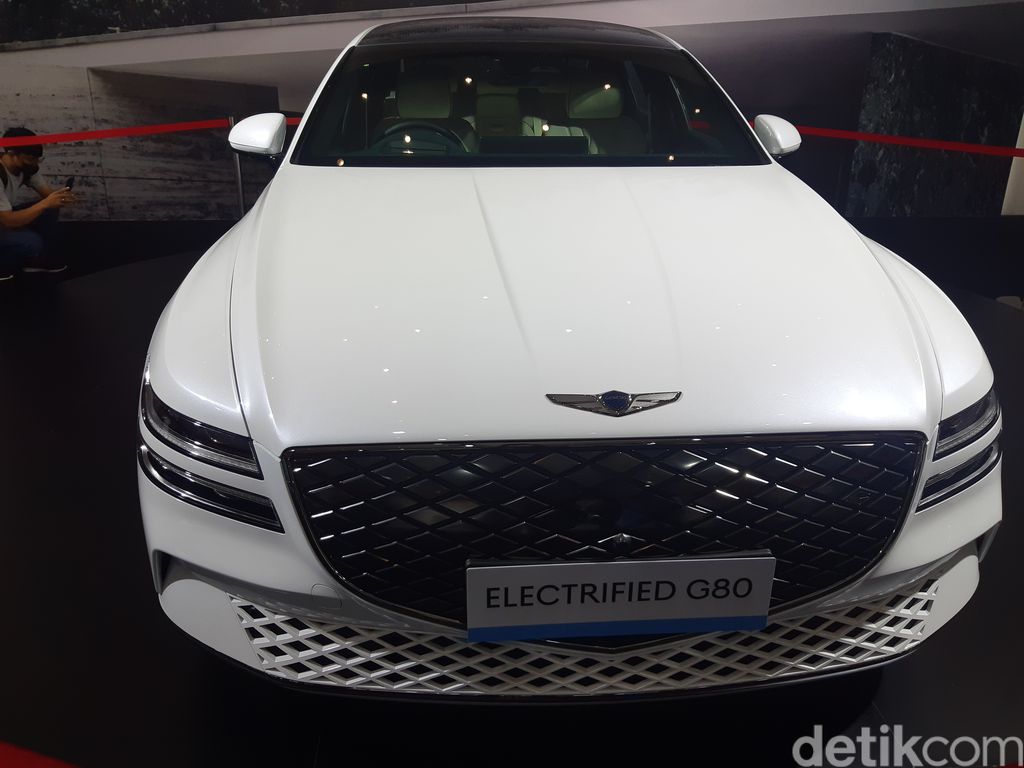 Mobil listrik Genesis G80