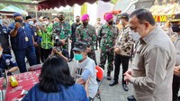 Firli didampingi Kapolda Jawa Timur Irjen Nico Afinta, Pangdam V/Brawijaya Mayjen TNI Suharyanto, Wakapolda Jawa Timur Brigjen Slamet Hadi Supraptoyo, Bupati Sidoarjo Ahmad Muhdlor Ali, Kapolresta Sidoarjo Kombes Kusumo Wahyu Bintoro dan Dandim 0816 Sidoarjo M. Iswan Nusi. Selain itu, hadir pula sejumlah ulama dari PWNU Jatim.