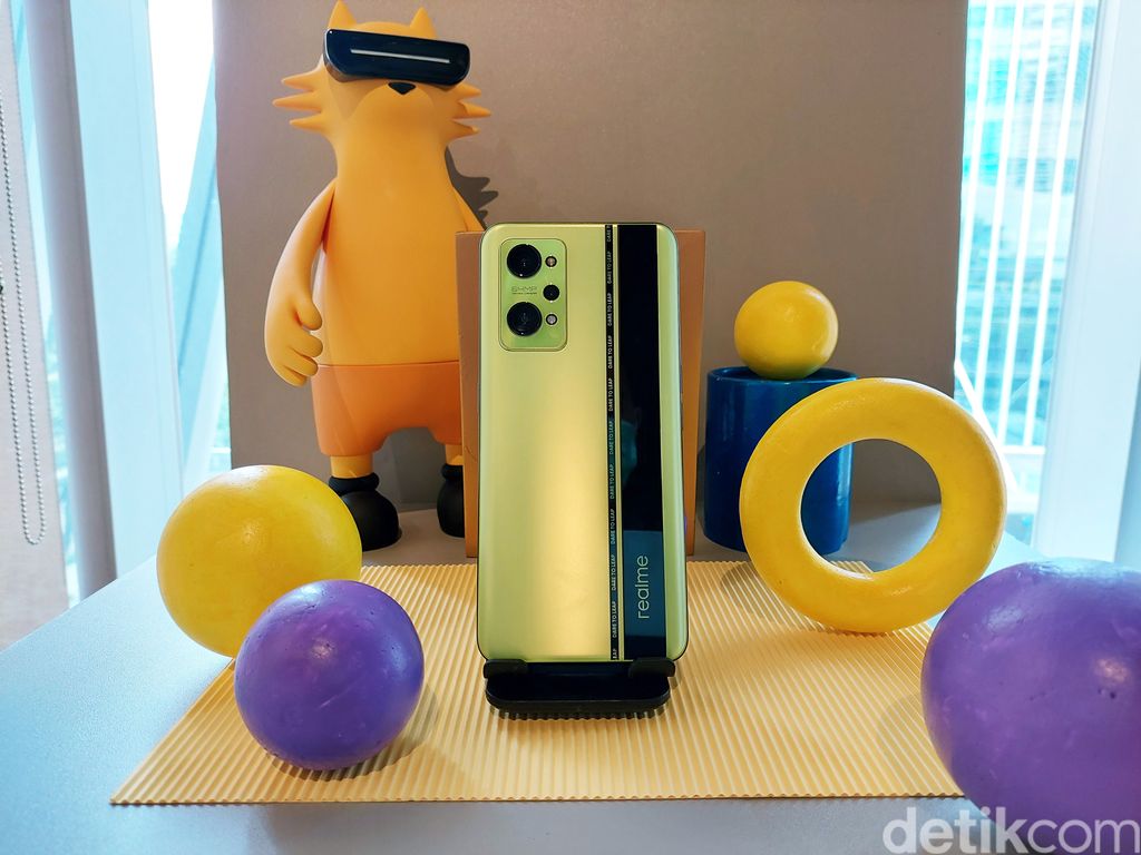 Realme GT Neo 2