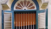 Banyaknya jendela menjadi ciri khas rumah Tjong A Fie