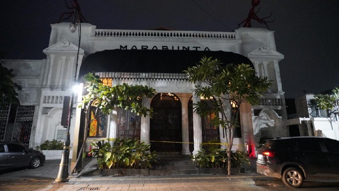 Salah satu kafe di kawasan Kota Lama Semarang disegel karena langgar PPKM level 1