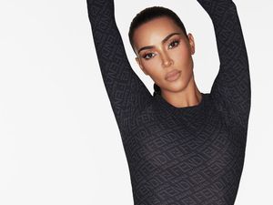 10 Wanita yang Dijuluki Kembaran Kim Kardashian, Siapa yang Paling Mirip?