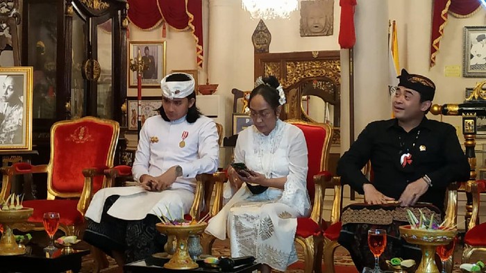 Sukmawati Soekarnoputri usai menjalani ritual pindah agama Hindu (Foto: Sui Suadnyana/detikcom)