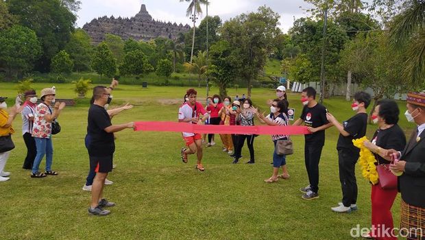 William Sidharta, Lakukan Solo Marathon demi Galang Dana 20.000 Buku Cerita Relief Candi Borobudur