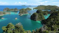 Keindahan panorama alam bahari Raja Ampat sudah sangat dirindukan para wisatawan dari seluruh dunia untuk mengunjungi daerah itu.