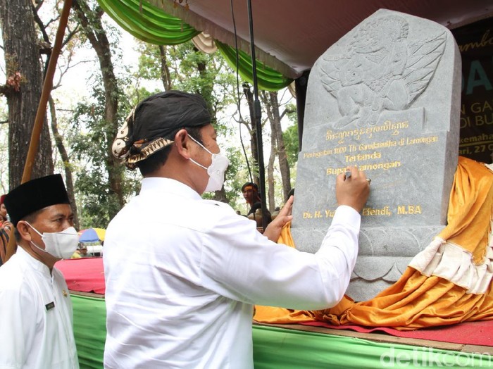 Hari ini merupakan hari bersejarah bagi Desa Candisari, Kecamatan Sambeng. Ini merupakan salah satu desa tertua di Lamongan.
