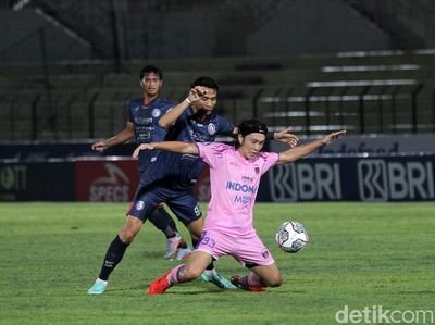 Arema vs Persita Berakhir Imbang