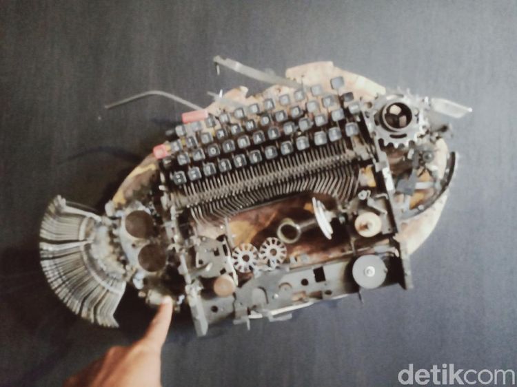 Barang Rongsok Disulap Jadi Karya Seni untuk Hari Sumpah Pemuda