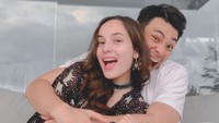 Chelsea Islan baru saja menerima lamaran dari kekasihnya, Rob Clinton Kardinal. Foto: dok instagram Chelsea Islan