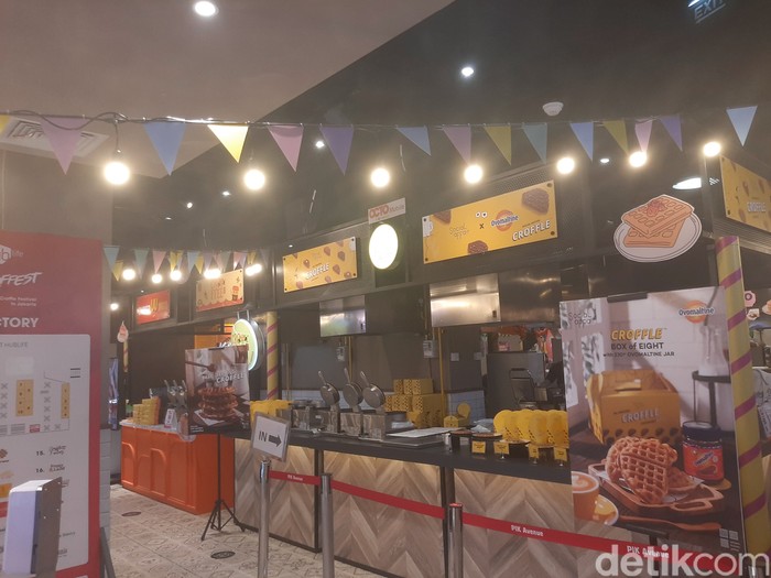 Croffle Festival Croffle Festival 'K-Roffest' di Hub Life, Jakarta Barat. Ada 21 gerai croffle populer dan menawarkan varian unik,