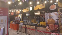 Bertempat di lantai 1 Hub Life, tepatnya di Food Market. Croffle festival ini menghadirkan 21 gerai croffle ternama di Jakarta. Mulai dari Social Affair, Kopi Soe, Bakerzin, hingga Kuroffle. Foto: dok. detikFood