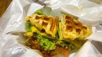 Uniknya Croffle Hitam Saus Durian dan Croffle Ayam Geprek Pedas Nampol