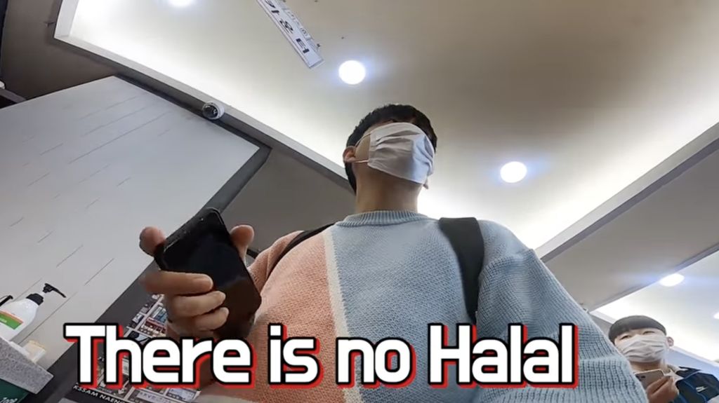 Eksperimen Daud Kim, YouTuber Mualaf Saat Cari Makanan Halal di Korea