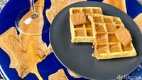 Chateau Lobby dibuat dari cold brew berbahan biji kopi Gayo sebagai base-nya. Tambahannya berbagai sirup seperti Grenadine, nanas, lavender, hingga flavoring buah lain. 