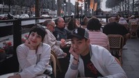 Hobi traveling juga dimanfaatkan oleh keduanya untuk mengunjungi berbagai restoran tersohor di berbagai negara. Tidak ada satu restoran pun yang terlewat ketika Rob Clinton dan Chelsea Islan mulai menjelajahi berbagai negara. Foto: Instagram/robclintonkardinal