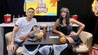 Walau mengaku hanya prank, tapi pengakuan Lucinta yang tampak tulus ini mampu membuat netizen penasaran. Tak hanya itu, gayanya yang kocak bahkan mengundang nyinyiran juga sering ia tampilkan di Instagram miliknya. Foto: Instagram Lucinta Luna
