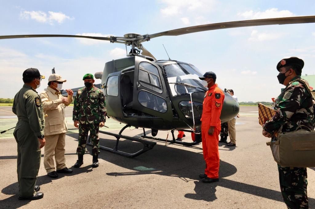 Helikopter Bell Selesai Overhaul, Menhan Prabowo: Alutsista Harus Dirawat Sebaik-baiknya. (Dok.Kemenhan)