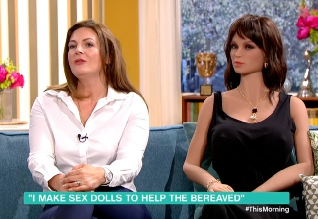 Inilah Jade Stanley dari Bromsgrove, Worcestershire, Inggris yang berbisnis boneka seks. Dia memiliki perusahaan bernama Sex Doll Offical yang menjual dan menyewakan boneka seks. Foto: Dok. ITV This Morning, Chanel 5 TV, Maroon Productions