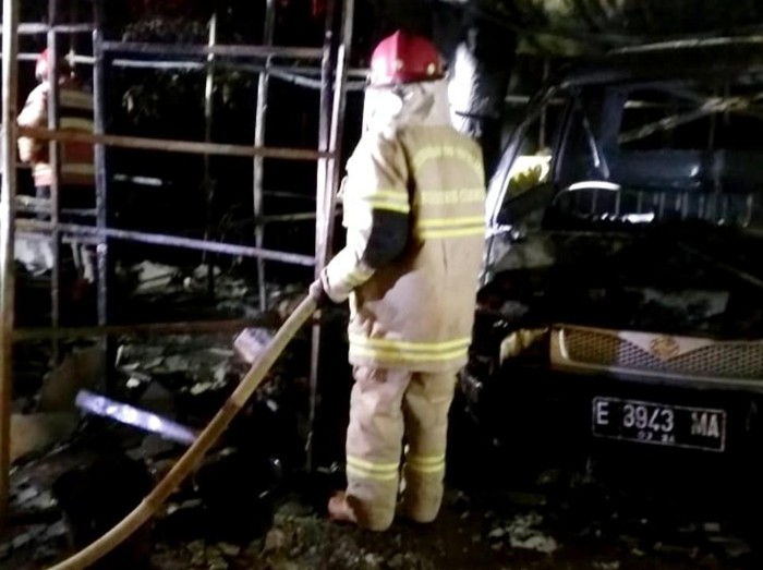 Kios bensin eceran di Ciamis terbakar