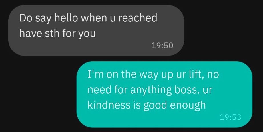 Kisah Haru Kurir Barang di Singapura yang Dapat Biskuit dan Minuman Gratis Sampai Nangis