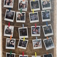 Berikut kumpulan momen romantis Chelsea Islan dan Rob Clinton Kardinal yang menjadi bagian dari acara lamaran mereka. Foto: Instagram @pinkananda